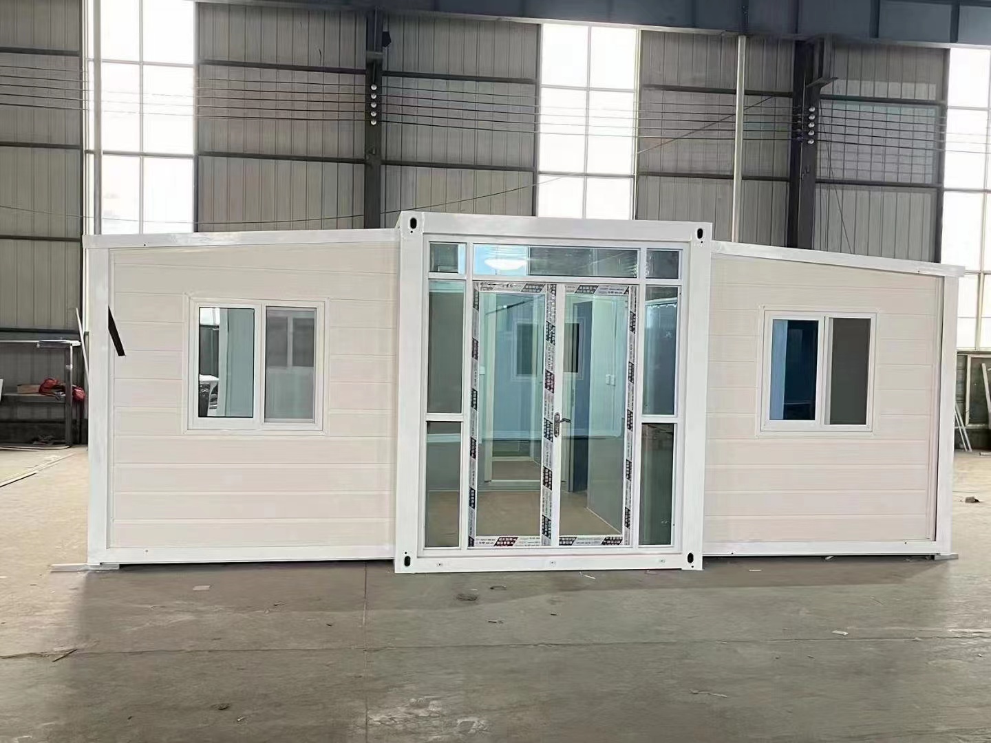 Expandable 3-Bedroom Prefab Container Villa - 20FT - Image 2